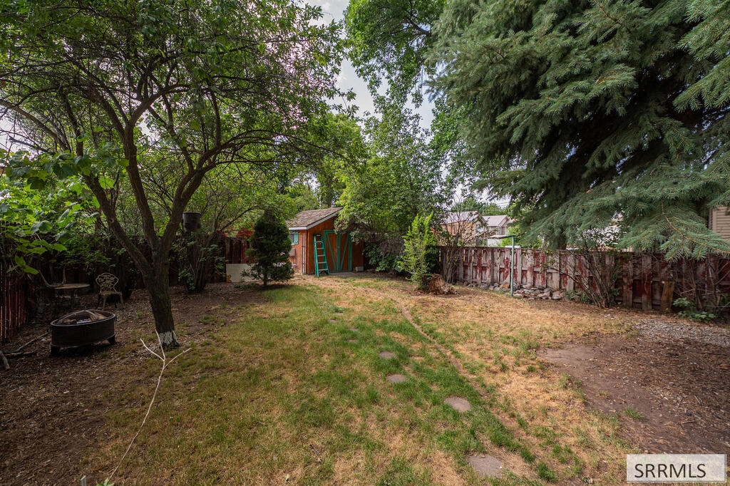 130 S 1st E Property Photo 38