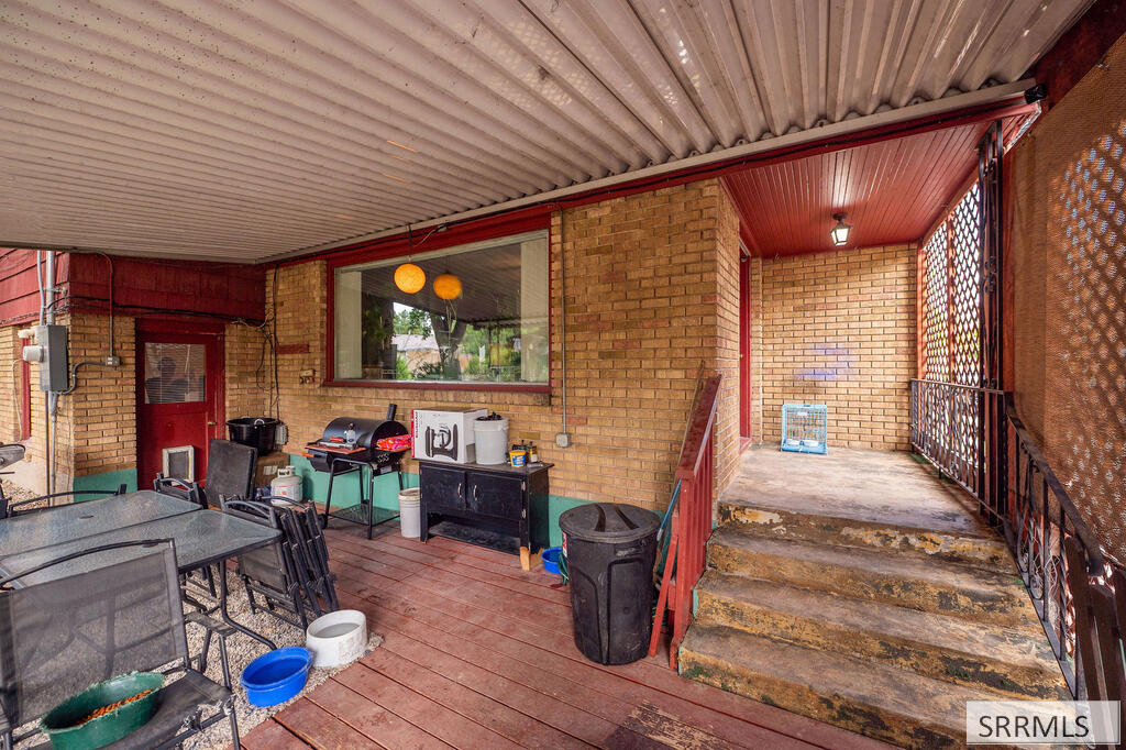 130 S 1st E Property Photo 41