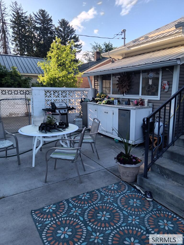 2188787 Property Photo 2