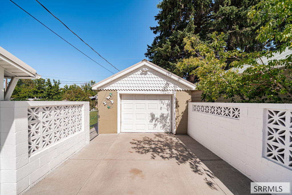 2188787 Property Photo 43