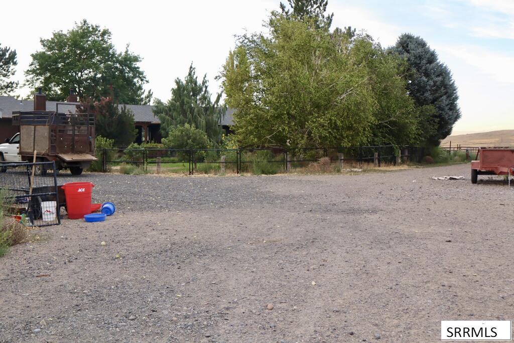 151 E 5600 N Property Photo 10