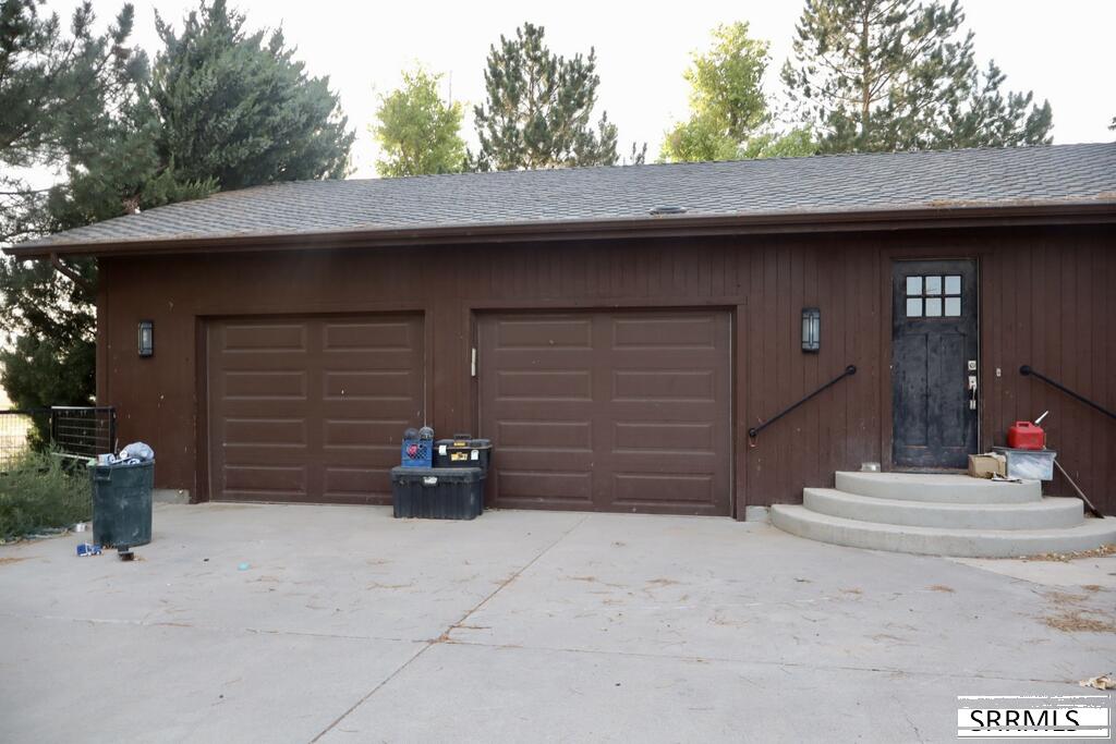 151 E 5600 N Property Photo 12