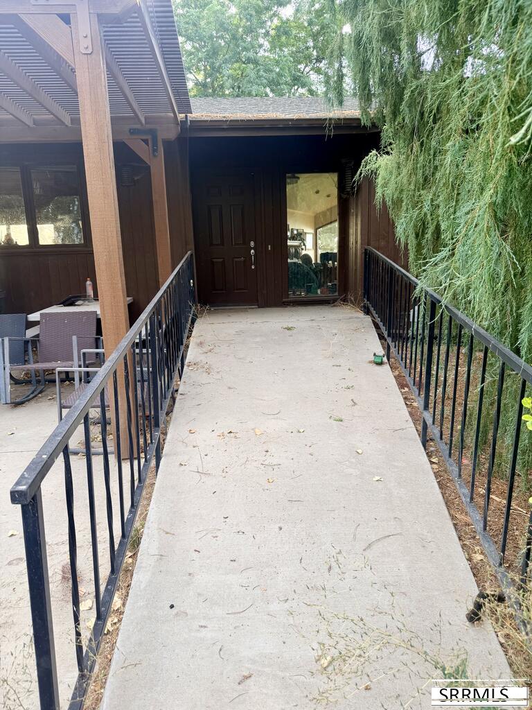 151 E 5600 N Property Photo 21