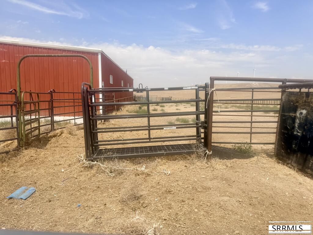 151 E 5600 N Property Photo 29