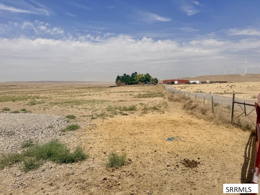 151 E 5600 N Property Photo 65