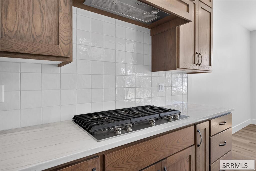 14831 Westfield Ave Property Photo 16