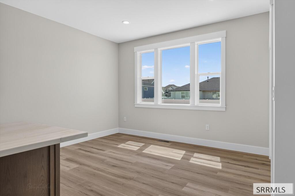 14831 Westfield Ave Property Photo 19
