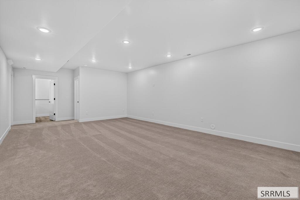 14831 Westfield Ave Property Photo 32