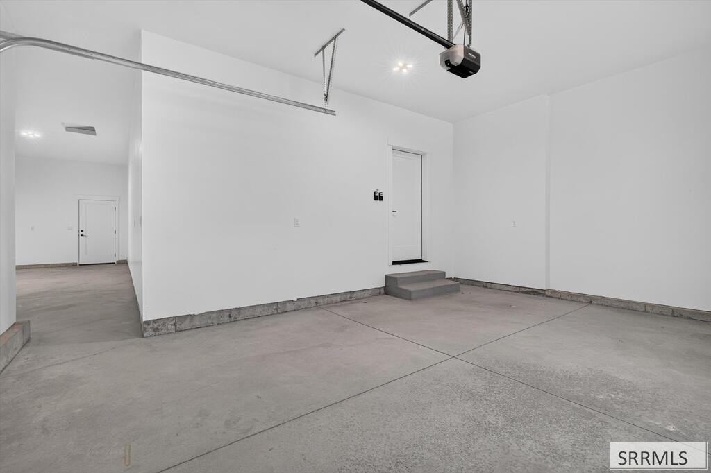 14831 Westfield Ave Property Photo 49