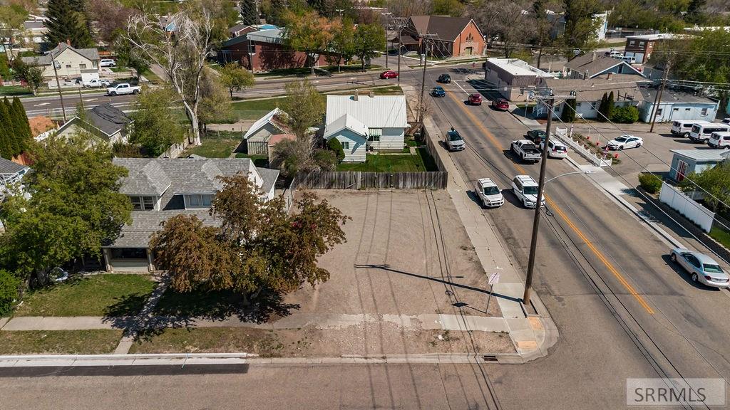 610 Water Avenue Property Photo 3
