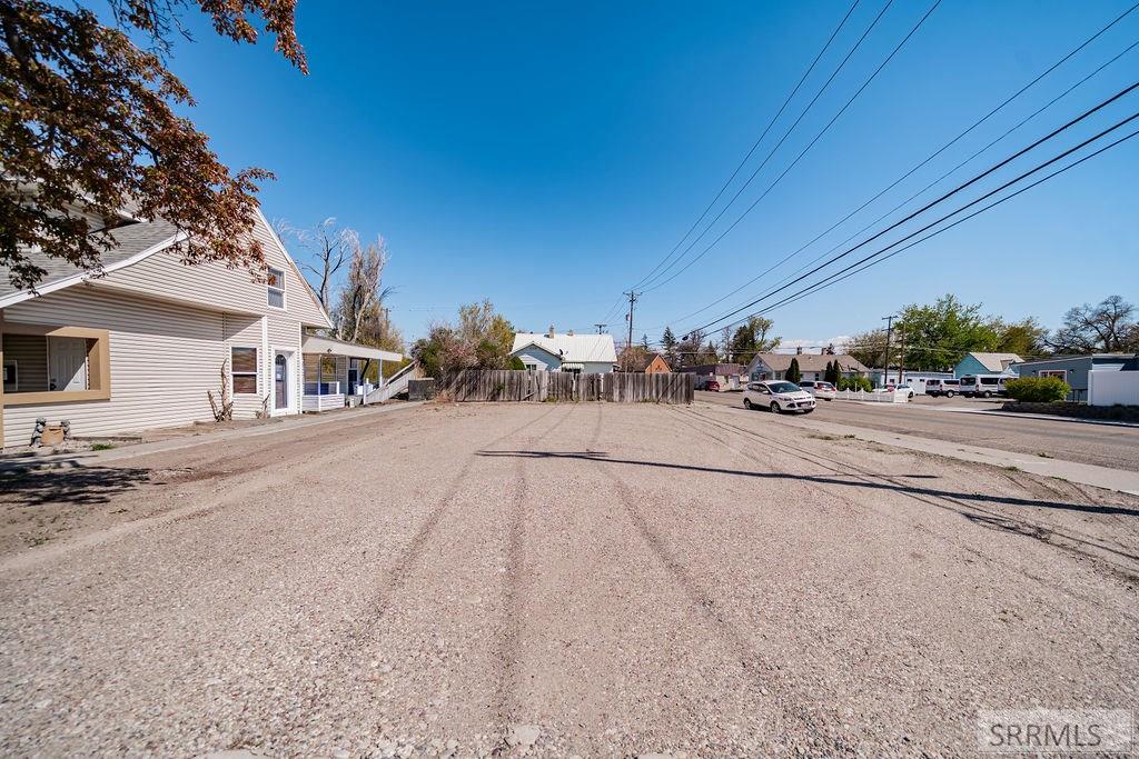 610 Water Avenue Property Photo 11