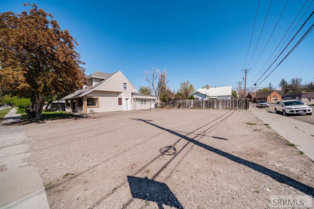 610 Water Avenue Property Photo 12