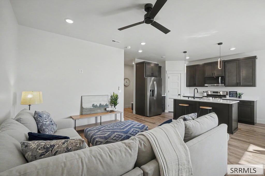 751 Curlew Drive Property Photo 6