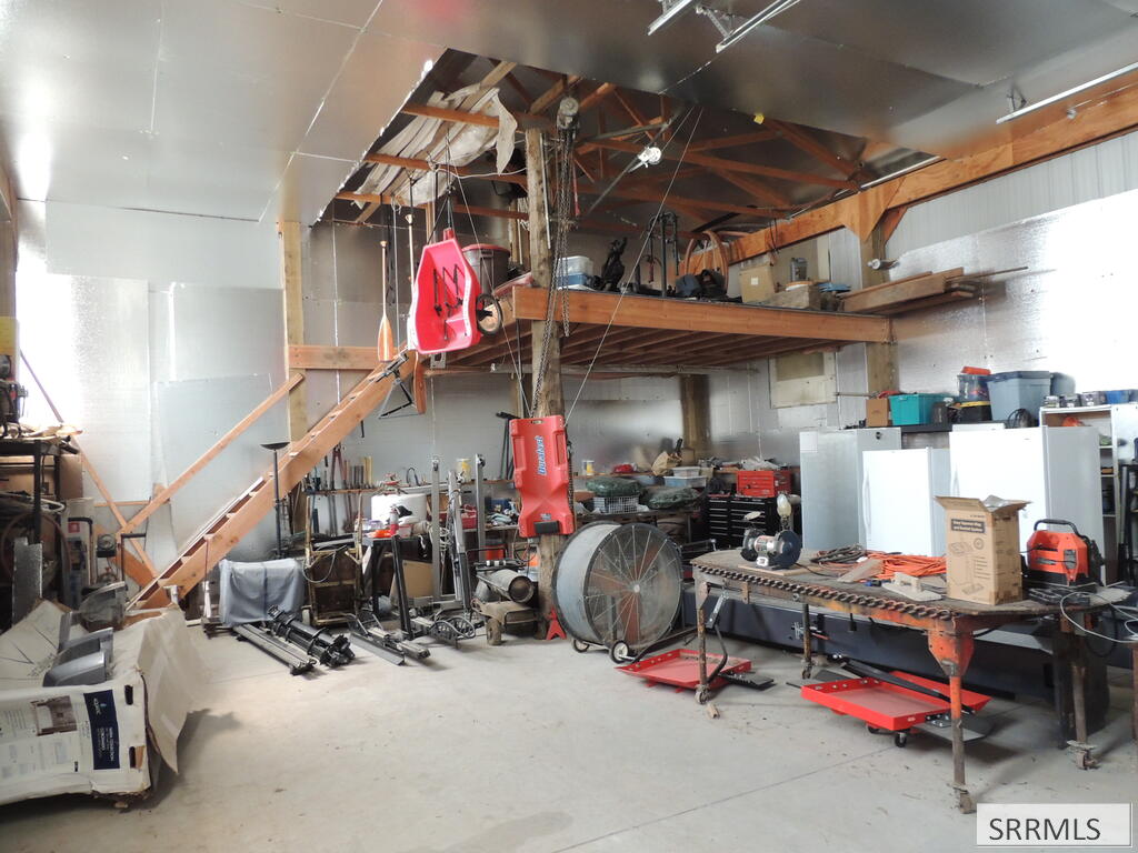 685 Main Street Property Photo 8