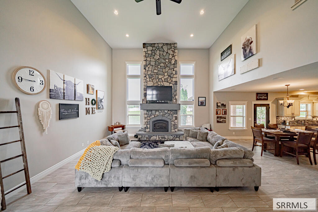 3721 E 331 N Property Photo 11