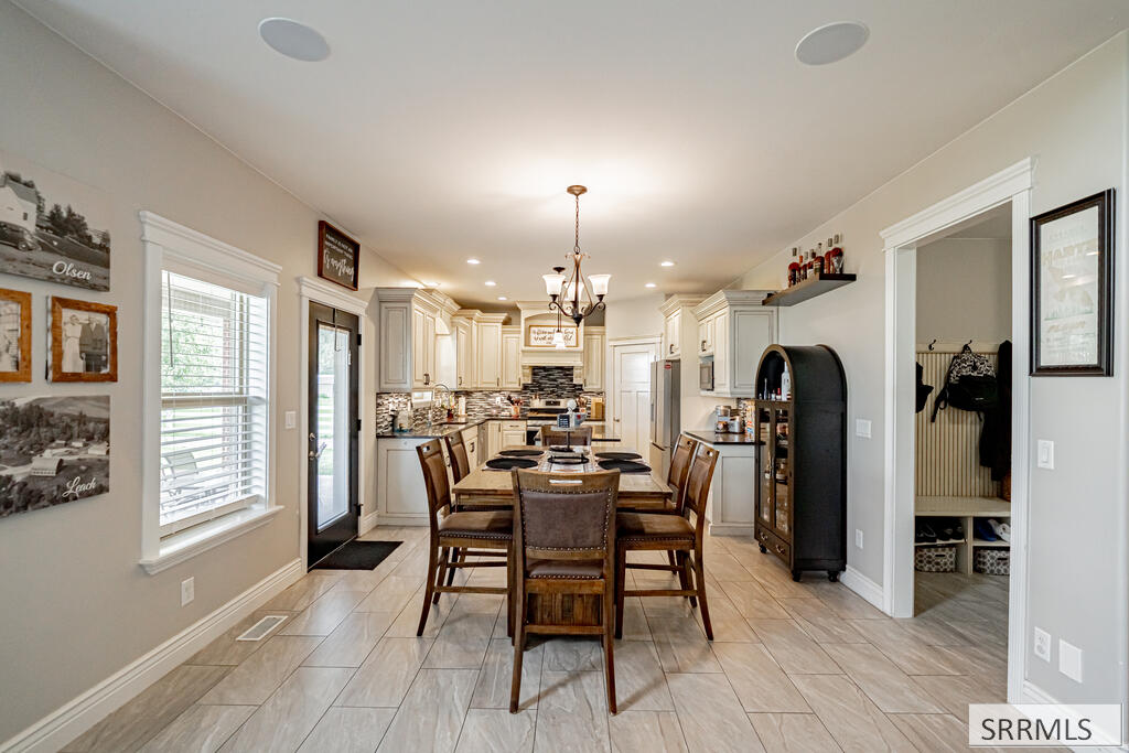 3721 E 331 N Property Photo 16