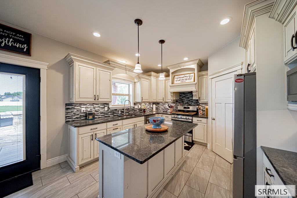 3721 E 331 N Property Photo 18