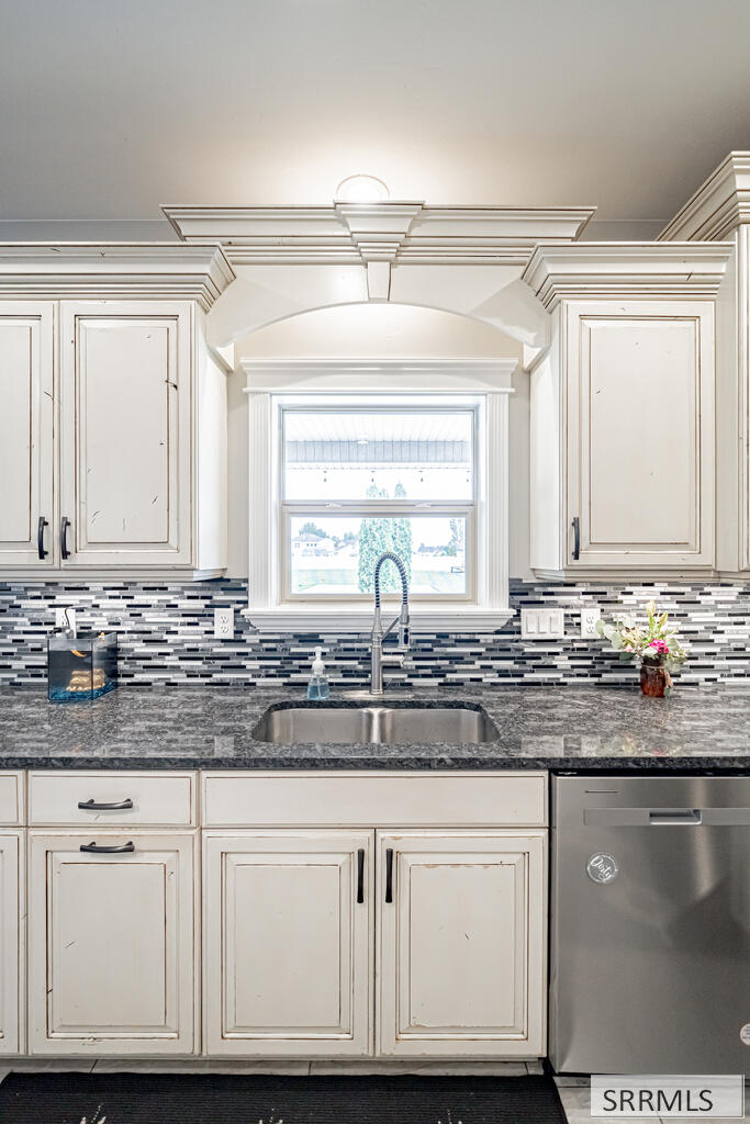 3721 E 331 N Property Photo 21
