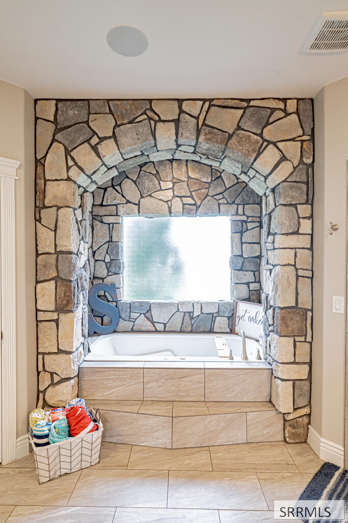 3721 E 331 N Property Photo 41