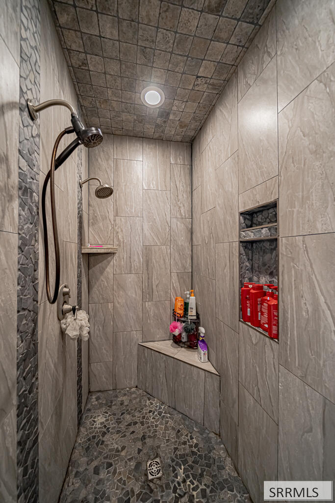 3721 E 331 N Property Photo 42