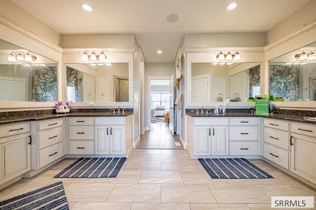 3721 E 331 N Property Photo 43