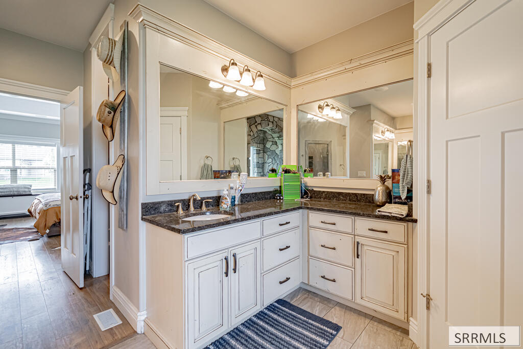 3721 E 331 N Property Photo 44