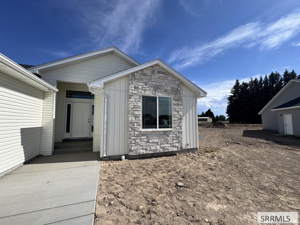 389 Wind River Drive Property Photo 2