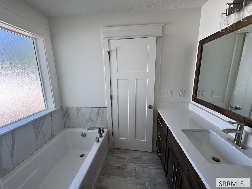 389 Wind River Drive Property Photo 24