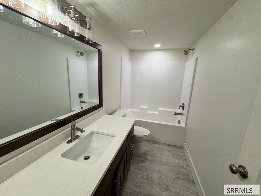 389 Wind River Drive Property Photo 28