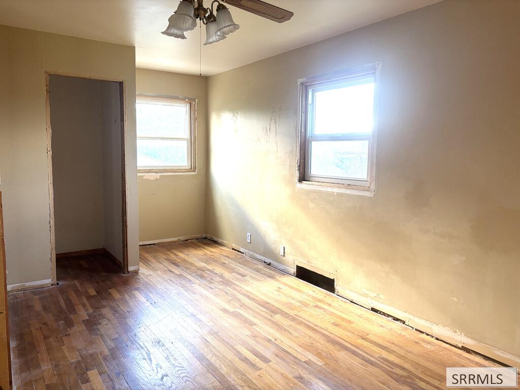 265 E 1st S Property Photo 5