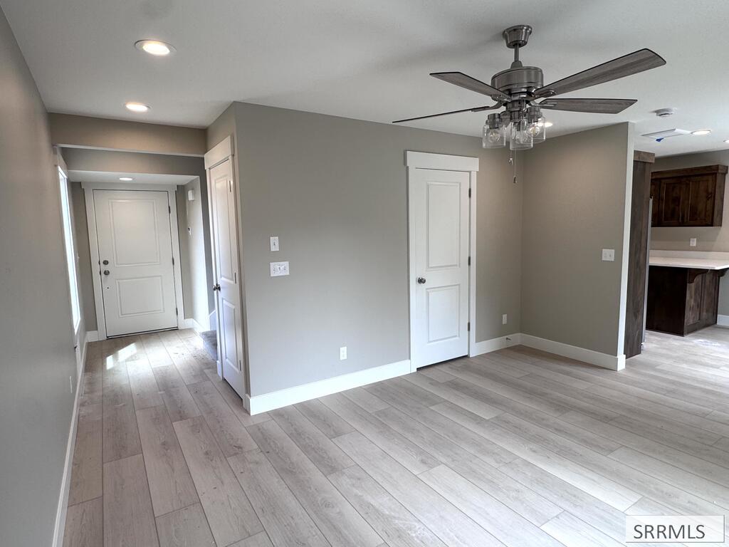 683 W Main Street Property Photo 3