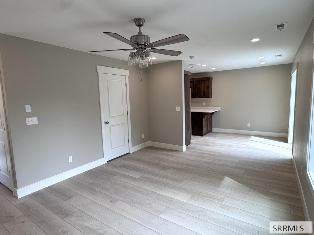 683 W Main Street Property Photo 5