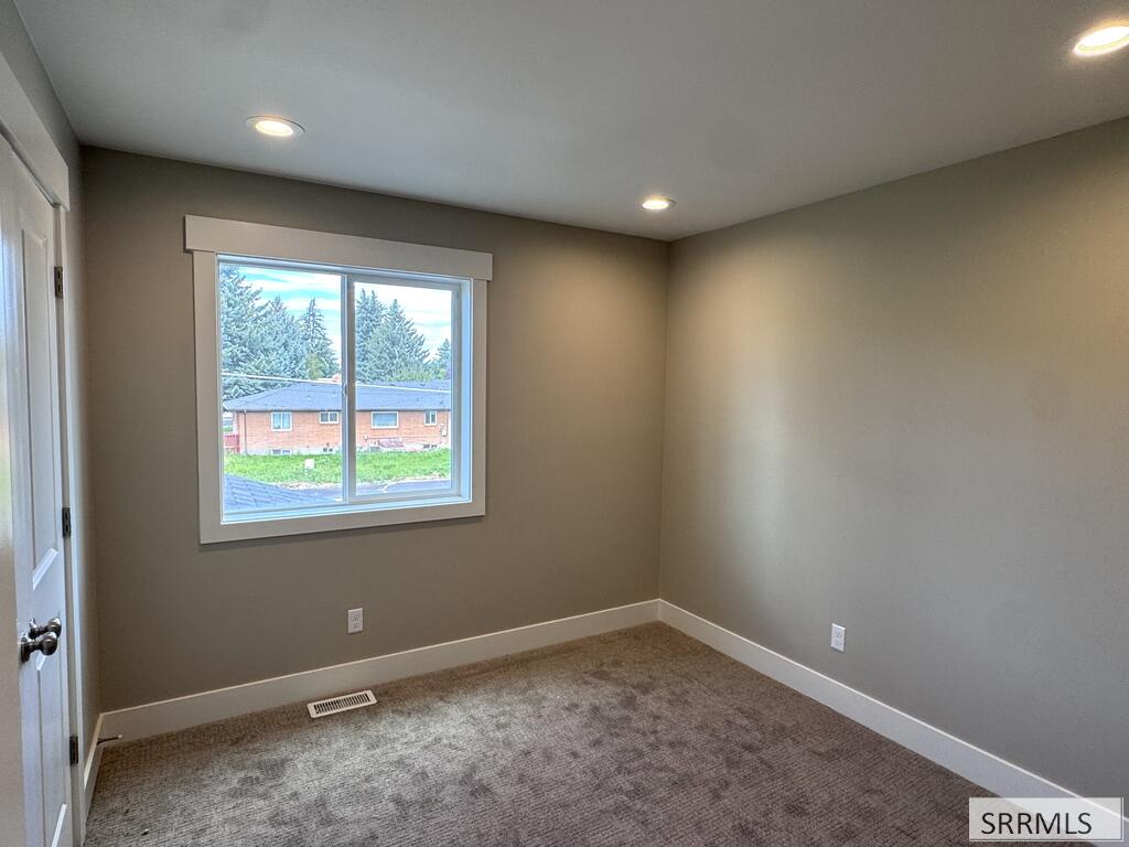 683 W Main Street Property Photo 15