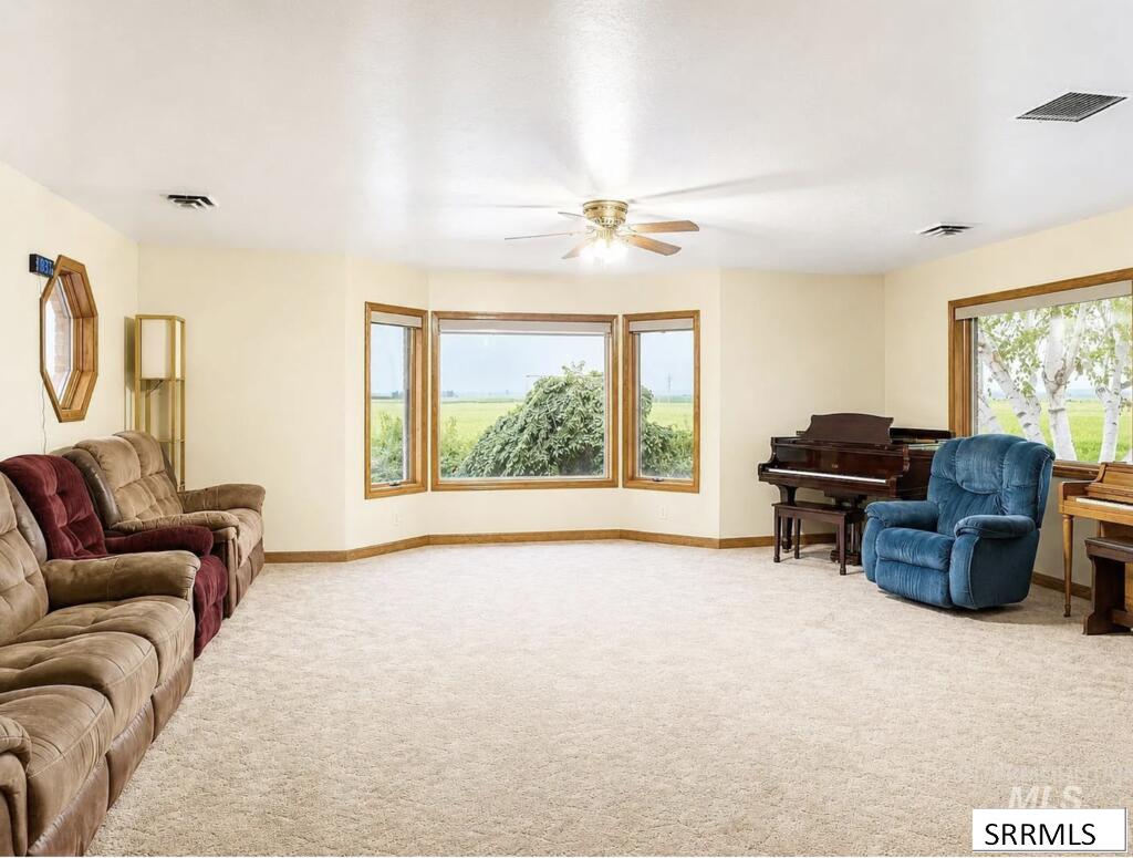 376 S 1100 E Property Photo 4
