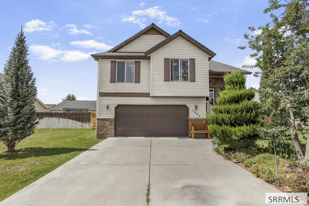 1367 Drystone Drive Property Photo 1