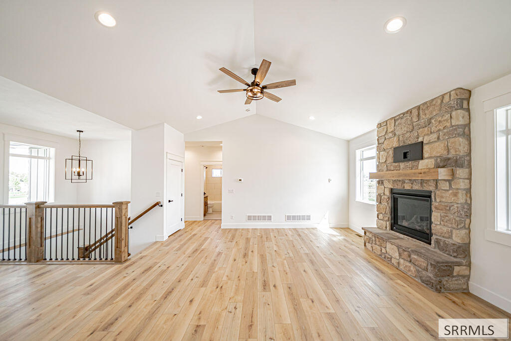 3770 E 369 N Property Photo 7