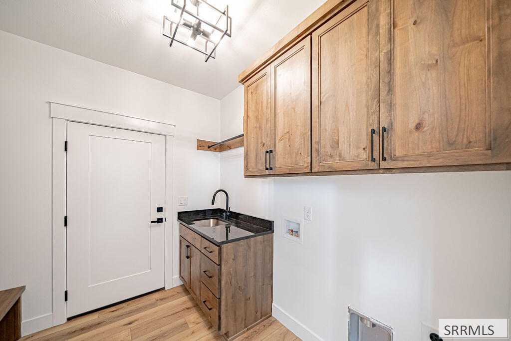 3770 E 369 N Property Photo 15