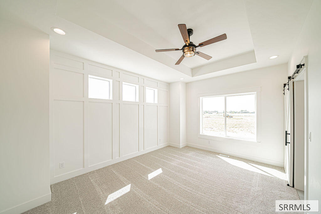 3770 E 369 N Property Photo 17
