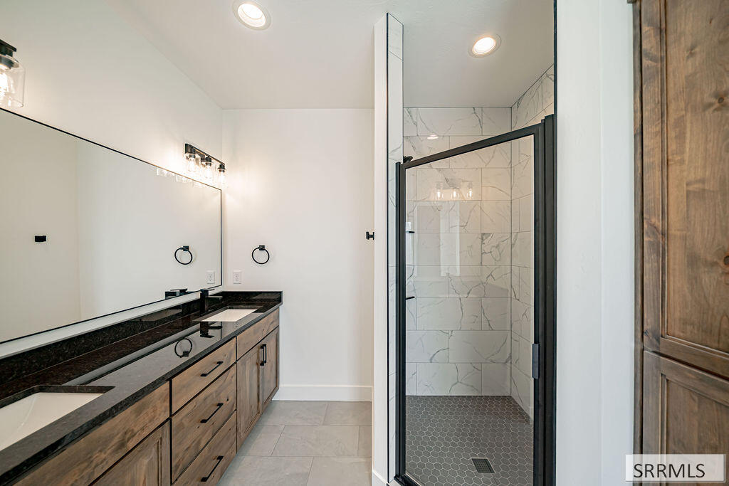 3770 E 369 N Property Photo 21
