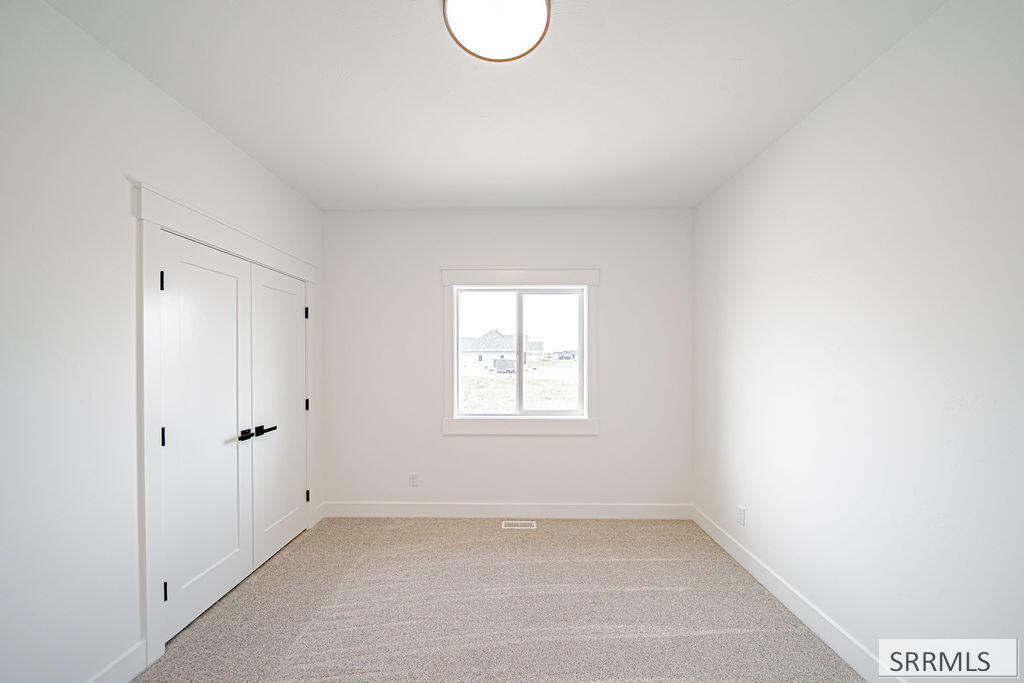 3770 E 369 N Property Photo 26