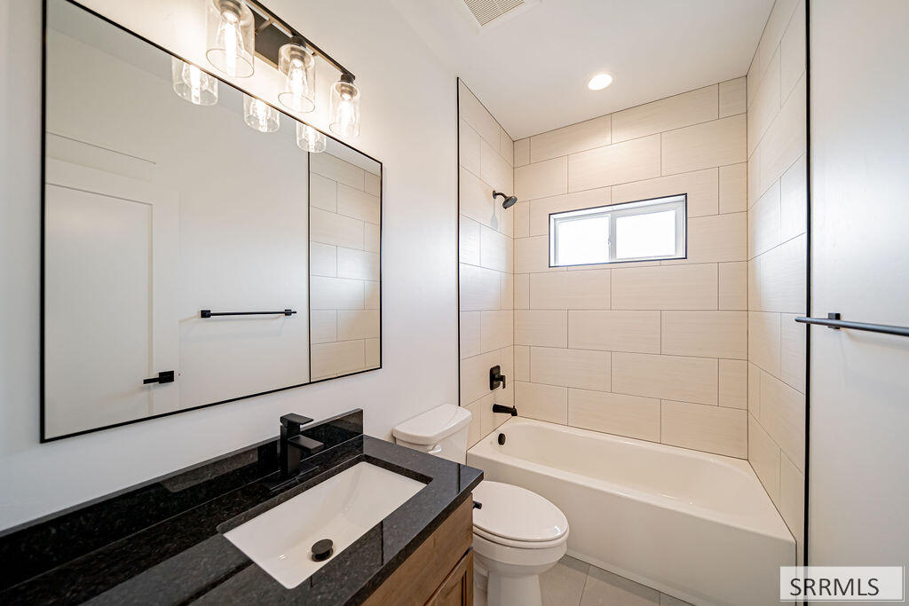 3770 E 369 N Property Photo 27