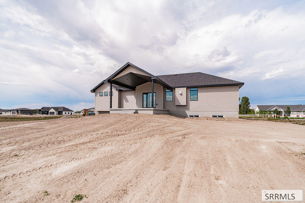 3770 E 369 N Property Photo 33