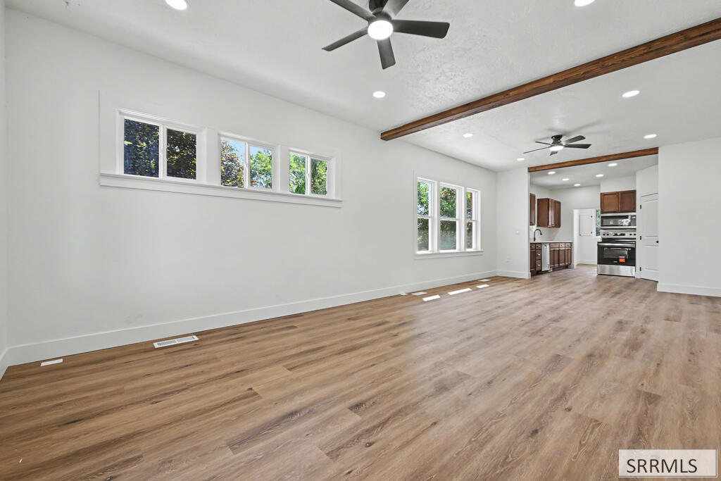 256 E Center Street Property Photo 5