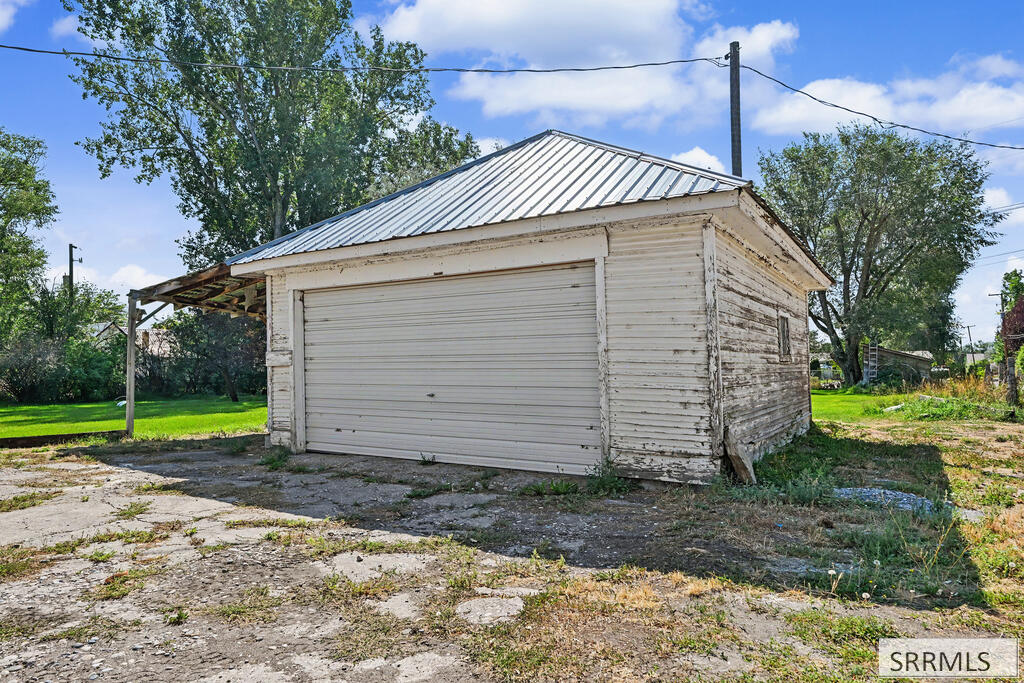 256 E Center Street Property Photo 30