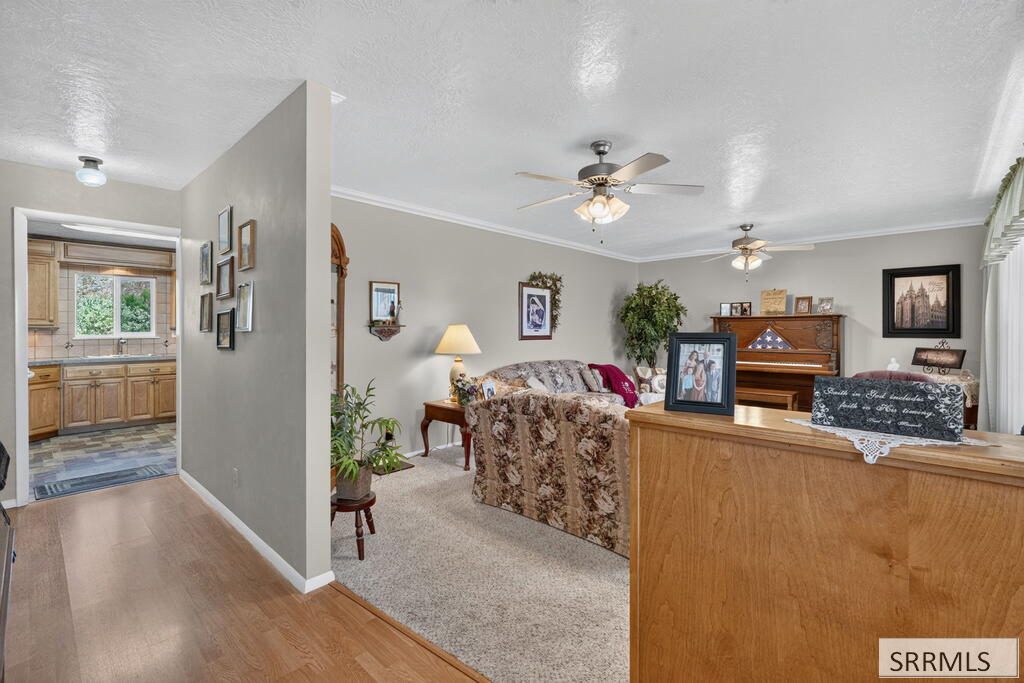640 W Arimo Road Property Photo 2