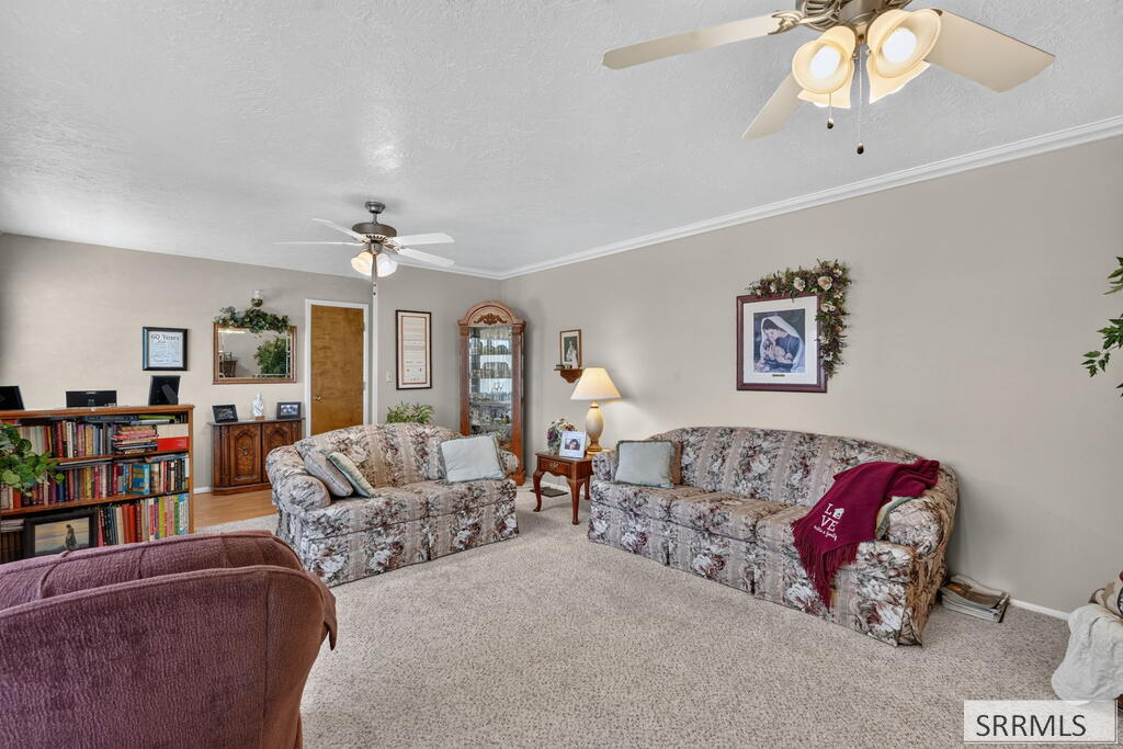 640 W Arimo Road Property Photo 4