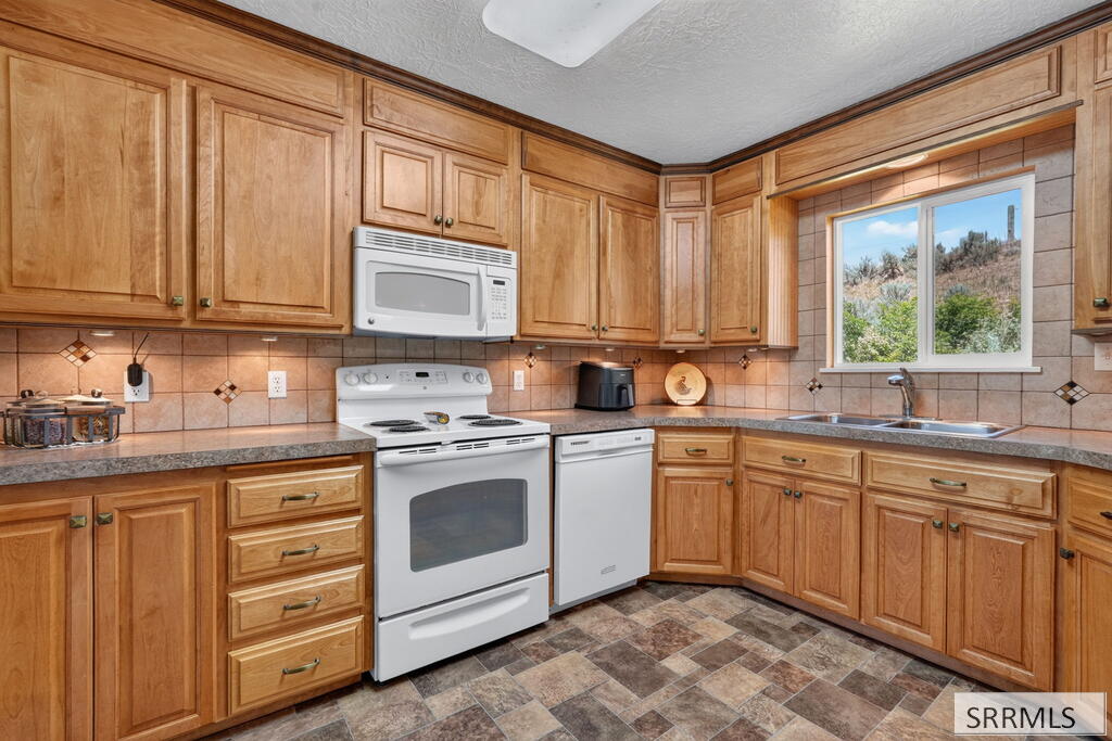 640 W Arimo Road Property Photo 17