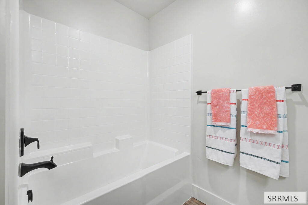 2188882 Property Photo 31