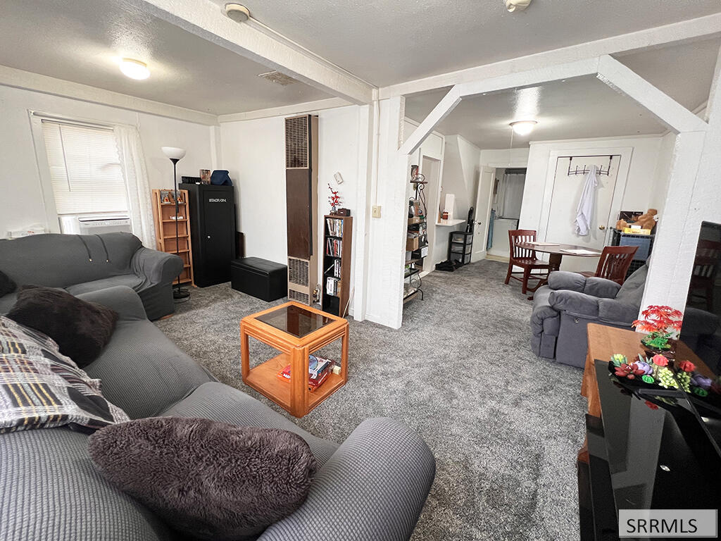 590 Wilson Avenue Property Photo 4