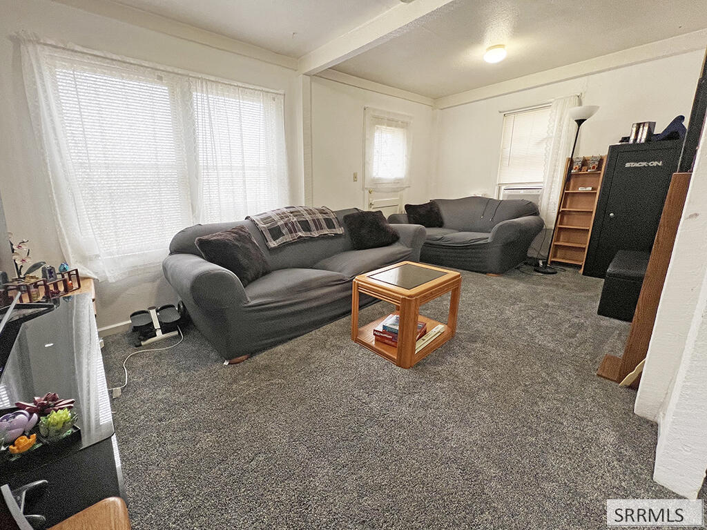 590 Wilson Avenue Property Photo 6